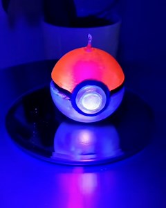 The process of how these unique candles are poured and created is seriously mesmerising! 🕯 | LADbible