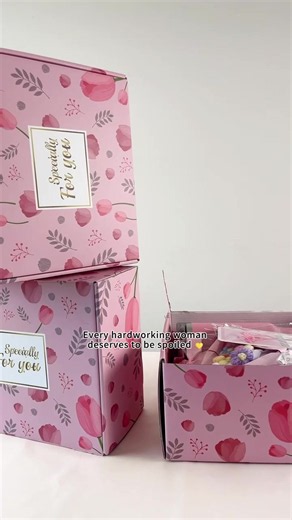Holiday Must-Have Luxury Spa Care Package | 15pcs Relaxing Self Care Gift Basket for Her #carepackageforwomen #getwellgiftforher #luxurygiftbox #weeklydeals #DealsForYouDays