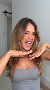 26K views · 34 reactions | Crimped hair + @luxyhair seamless clip-ins means I’m ready for a girl’s night 來 Use my code VALE at luxyhair.com #luxyhair #luxyhairpartner | valegenta | Facebook