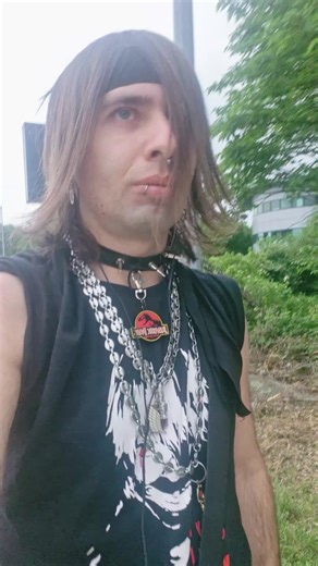 Vidéos de Dylanorex (@dylanorex) avec Making Monsters (Bonus) - Five Finger Death Punch