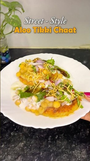 Street Style Aloo Tikki Chaat | Kurkuri & Chatpati Recipe