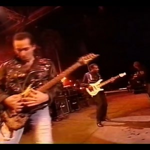 74K views · 3.3K reactions | Joe Satriani - "Satch Boogie" (Expo Sevilla 1992) #guitarsolo #guitar #joesatriani #NathanEast | Shred Music TV | Facebook