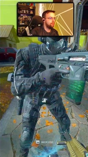 THIS IS HOW YOU USE THE HOLOGRAM 🏃 #warzone #callofduty #cod