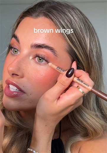 Create Stunning Brown Wing Liner: Easy Tutorial