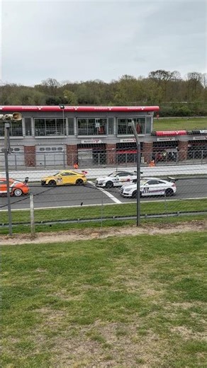 Race start VW Audi Racing Championship - Brands Hatch !