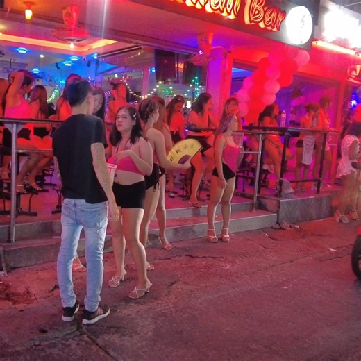 3.9K views · 79 reactions | Soi 6 is amazing after Midnight - lots of options ❤ | Explorer Guru | Facebook