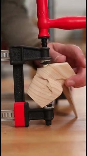 DIY Wooden Charging Dock #woodworking #deskdecor #phone
