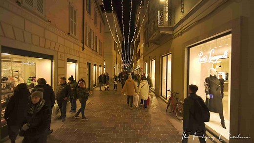 Explore Como’s Christmas Magic – Festive Evening Walking Tour