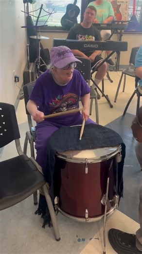 Jessica drumming to a song called “Pink Pony Club”! To become just as famous as Justin Bieber is!!!