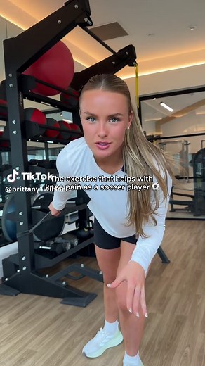 Effective Exercises for Soccer Players with Knee Pain