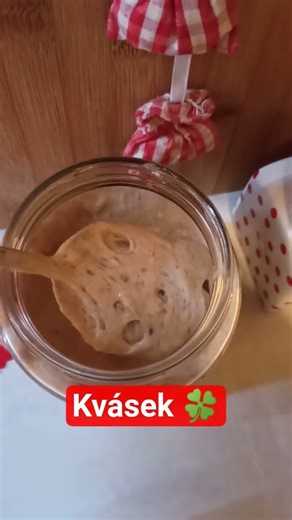 Kvásek🍞#kvasek #peceni #sourdough #doma #sourdoughbaking #recept