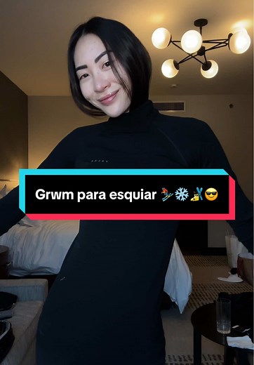 Alístate conmigo para subir a la montaña a esquiar 😎❄️⛷️🎿🥰 lo más importante es ponerte una muy buena base y medias térmicas 🫶🏻🫶🏻🫶🏻🫶🏻y así espero no petrificarme arriba en el cerro 🏔️😂🤣