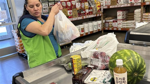 Fed's favored inflation gauge accelerates slightly in August