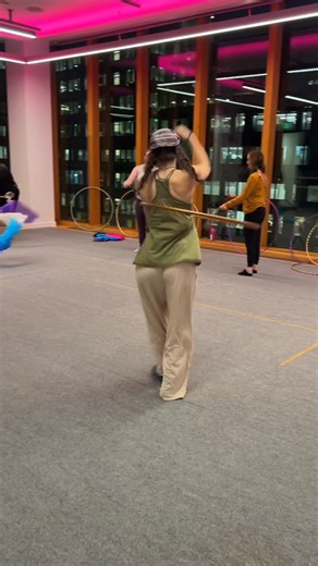 Boise Flow Arts on Instagram: "Sarah throwing down with her amazing hoop skills! Spin jam tonight at JUMP in the Move studio (5th floor) 5:30-7:30! #hooper #hulahooping #flowartsmovement #flowartscommunity #boiseflowarts"