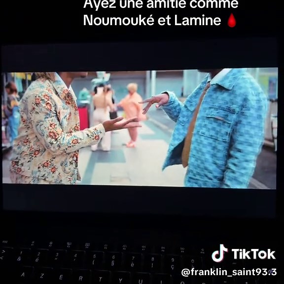 La gestu de Noumouké et Lamine dans Banlieusards 3