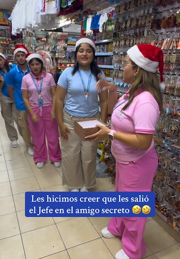 Les hicimos creer que les salió el Jefe en el amigo secreto 🤣🤣🤣 #comedia #INPA