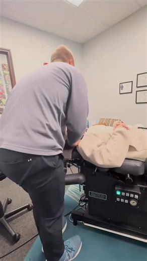 If you think chiropractors aren’t doctors… watch this. A Doctor of Chiropractic (D.C.) completes a doctoral program, national board exams, clinical training, and thousands of classroom and lab hours before ever touching a patient. Medical Doctors (M.D.) follow a different path — medical school, USMLE boards, residency — but both professions hold doctoral degrees with rigorous education behind them. The difference isn’t the level of schooling. It’s the type of care. D.C. training focuses on natur