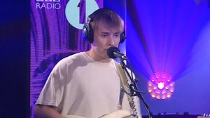 Sam Fender? YES PLEASE! 🔥💯 #WillWeTalk Stream it here! 🔊 https://lnk.to/samfenderWWTFP 📺 https://youtu.be/axaClSkI_3A | Universal Music Singapore