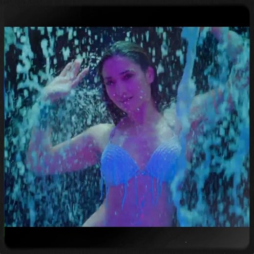 Bollywood Party Song (Official Video): TAMANNAH BHATIA | PARTY SONG | BOLYYWOOD SONG | LATEST SONG 2025 #TamannaahBhatia #ItemSong #partyanthem Suno Music Box presents the official music video of the latest Bollywood party track “Bollywood Party Song”, featuring the stunning Tamannaah Bhatia in a dazzling dance-floor performance. This electrifying number blends powerful dhol beats with modern dance vibes, making it the perfect anthem for every celebration. 🎶 Song Name: ✨ Starring: TAMANNAH BHAT
