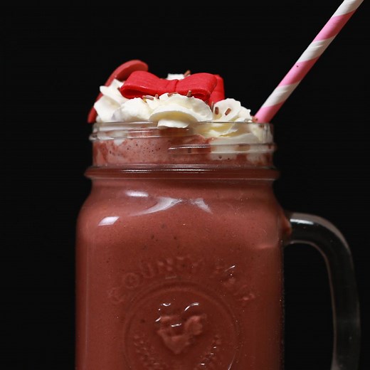 Red Velvet Hot Chocolate Full recipe: https://taste.md/2hzsQpa | Tastemade UK