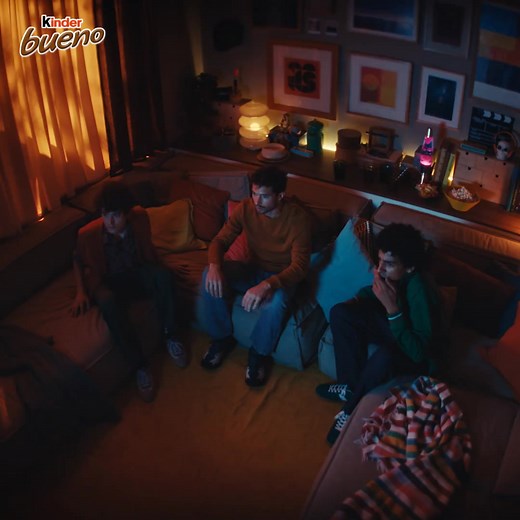 144K views | Nothing like Kinder Bueno to spice up your Movie Night! One bite is all takes to wake up your senses! | Kinder | Facebook