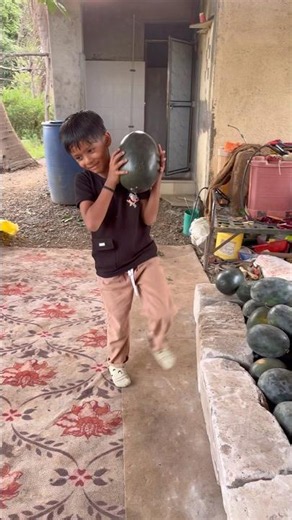 મમ્મી જો કેટલા બધા લઈ જાવા😋😘#minivlog