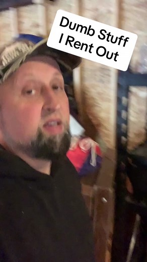 Real World Side Hustles (@realworldsidehustles)’s video of real world side hustles