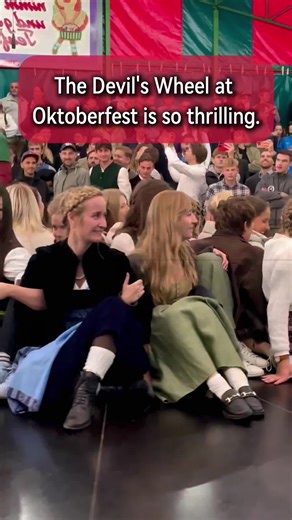 🍺💥 Gravity Never Misses!🎯 Not this time either! They fight it… but gravity always wins! 😆 This is Oktoberfest entertainment at its best! 🍻 👉 Comment how long you’d last! #Oktoberfest #Teufelsrad #DevilsWheel #WiesnPower #MunichEnergy Oktoberfest Fun: Gravity Wins Every Time Experience the hilarity of Oktoberfest with gravity-defying moments! Join us for laughter and excitement at the Teufelsrad! Keywords: Oktoberfest celebration activities, gravity win moments at Oktoberfest, Teufelsrad ex