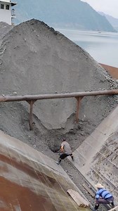 The process of workers unloading sand and gravel at the dock #CargoShip #SandSandSoil #UnloadingShip #LoadingShip #Crew #PhosphateOre #Ore #Pebbles | Unloading Sailors