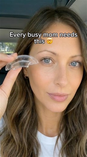 Perfect brows in 5 seconds 😍🫶 #makeuphack #eyebrowtutorial #eyebrowmakeup #usa #beauty