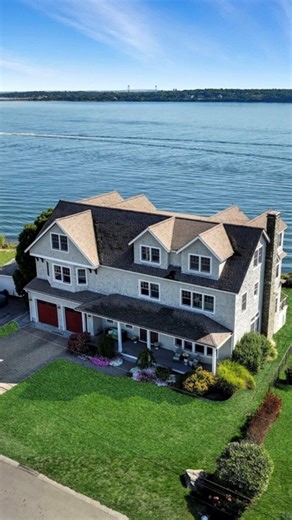 SERHANT. on Instagram: "264 Col John Gardner Road, Narragansett, RI • $6,200,000 – Waterfront property with 7,500 total square feet of living space spread across three thoughtfully designed levels, this exceptional home offers five spacious bedrooms, each with its own private ensuite bathroom. Built in 2013, the home captures sweeping panoramic views of Narragansett Bay from every rear-facing window, delivering coastal luxury at its finest. The main level features an open-concept layout that inc