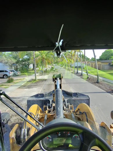 Expert Loader Operator Skills Demonstration