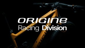 𝗨𝗻 𝗻𝗼𝘂𝘃𝗲𝗮𝘂 𝗰𝗵𝗮𝗽𝗶𝘁𝗿𝗲 𝘀'𝗲́𝗰𝗿𝗶𝘁 𝗲𝗻 𝟮𝟬𝟮𝟱 : 𝗢𝗿𝗶𝗴𝗶𝗻𝗲 𝗮𝗿𝗿𝗶𝘃𝗲 𝗲𝗻 𝗖𝗼𝘂𝗽𝗲 𝗱𝘂 𝗠𝗼𝗻𝗱𝗲 𝗱𝗲 𝗩𝗧𝗧 𝗫𝗖. Une nouvelle aventure commence. Soyez là, soyez prêts. Rendez-vous en 2025 avec Origine Racing Division. #origineracingdivision | Origine Cycles