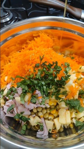 Receita fácil de salada de macarrão🍝 parafuso, bem caseira e perfeita para qualquer refeição.#viral