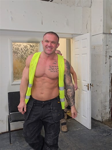 Pick Your Builder 😈 #builders #lads #hunks #muscle #fyp @Jameshardyx93 @Andy Lee @Nate Steel @Frankie Jax @RyanLeeXXX @CalvinSteel