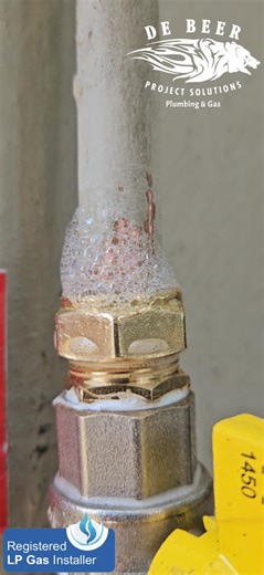 NO GAS A gas cylinder running empty too soon is often caused by gas leaks, increased usage (especially in cold weather), or inefficient appliances. It's crucial to identify the exact cause for safety and efficiency. Gas Leaks? Increased Usage? Inefficient Appliances? Poor Cooking Habits? Temperature Effects? Incorrect Cylinder Weight? Check for Leaks: Perform the soapy water test immediately to rule out any safety hazards. Monitor Usage: Track how long your appliances are actually running to est