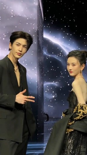 好养眼！从漫画里走出来的#宋祖儿#张凌赫#Zhang Linghe#장릉허#Lareina Song#Celebrities#Chinese celebrities
