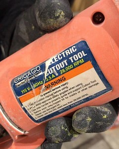2.8K views · 4 comments | I had no idea that’s where the variable speed adjustment is on this #ChicagoElectric cutout tool! #tools #powertools #diy #drywall #oshaisthisokay #fail #harborfreight #harborfreighttools | Pro Tool Reviews | Facebook