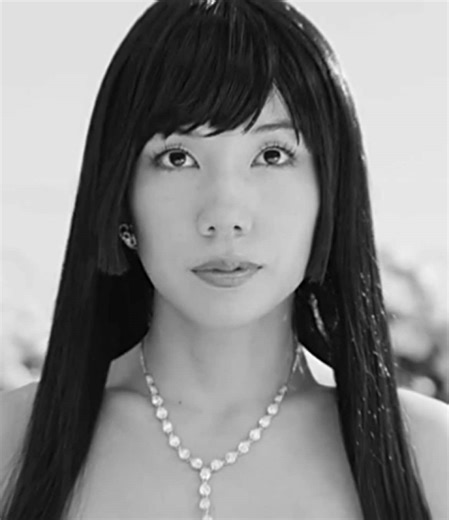 Alice in Borderland: Mira's Compelling Story