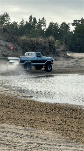 Big Block Ford F150 Sand Dunes! 🇺🇸🤘🏼🔥#offroad #f150 #sand #drifting #dentside