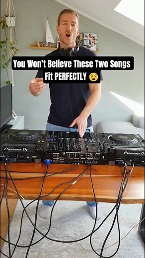 You Won’t Believe These Two Songs Fit PERFECTLY 😵 #dj #mashup #mixing #transition #pop