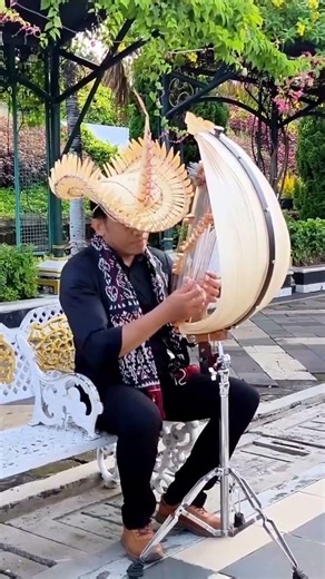 Intro for you. Sasando by Natalino Mella #sasando #musicalinstrument #lagurohanikristen #relaxing