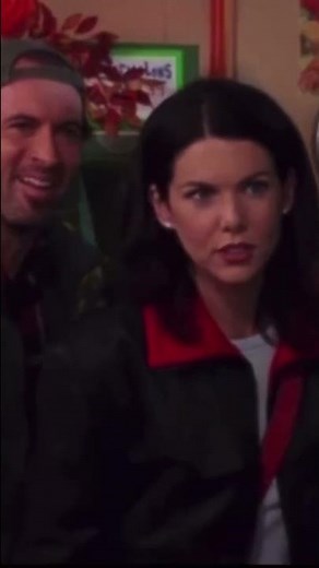 Gilmore Girls season one is HILARIOUS