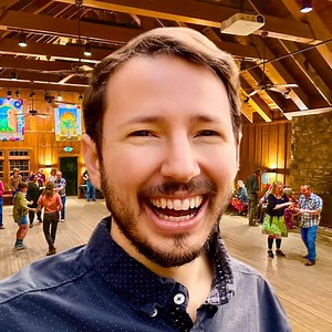 Barn dance caller – squares, contra, Jane Austen balls, & more!