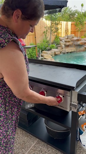 1.4M views · 10K reactions | Fajitas on the griddle. #griddlecooking #griddleseason #campchef #heb #tonychacheres #fajitas H-E-B Camp Chef Tony Chachere's | Little Cajun House | Facebook