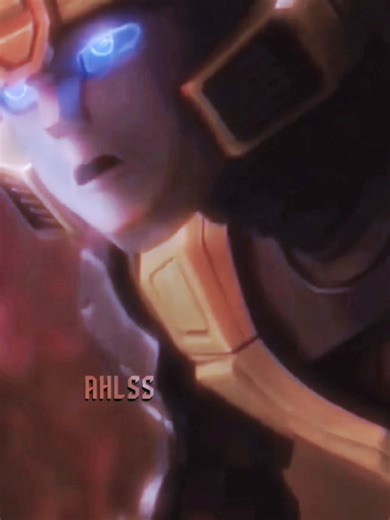 (Flash warning) can we stop pretending that B-127 isn't the smexist bot in the whole movie . . . #transformers #bumblebee #fyp #transformersone #b127