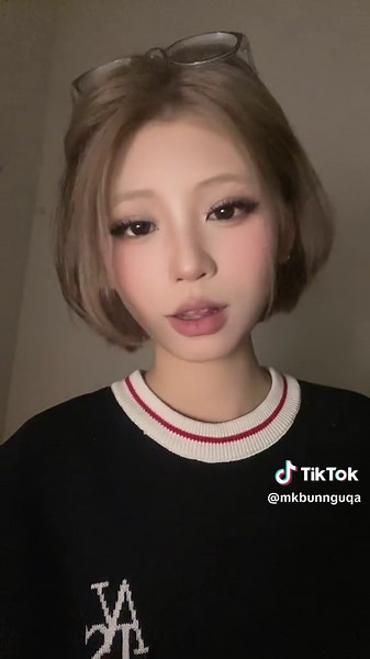 Short Quiff Hairstyles for Women | Hair Bun Ideas