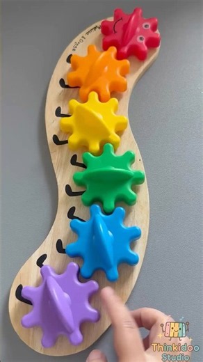 Color matching, fine motor practice, and problem-solving through fun play! 🧩
