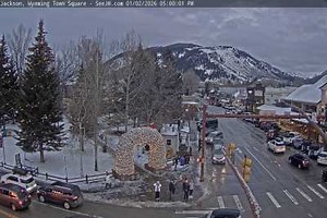 See Town Square Southwest Live Webcam & Weather Report in Jackson Hole, Wyoming, US | SeeCam