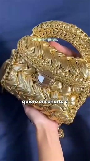 👜💖 ¡Descubre Cómo Crear Bolsos a Crochet que Todos Querrán! 🧶✨